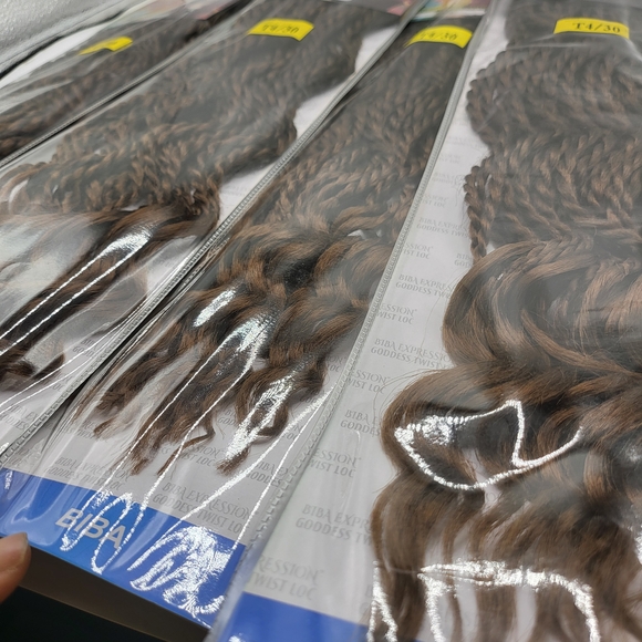 Goddess Loc Twist 20" 5pks - Coloits 1 1b/30 1b/burgandy - Picture 10 of 16